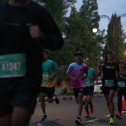 Race photo from BAUR RUN 2025