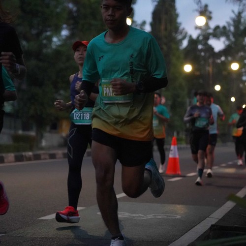 Race photo from BAUR RUN 2025