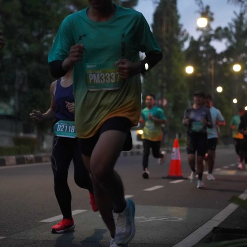 Race photo from BAUR RUN 2025