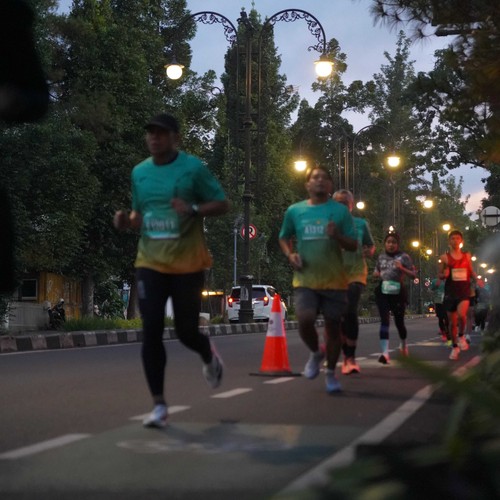 Race photo from BAUR RUN 2025
