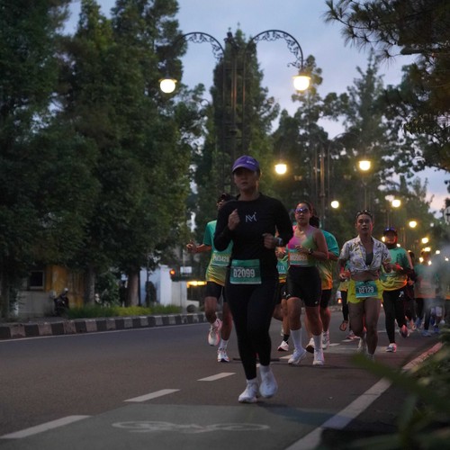 Race photo from BAUR RUN 2025