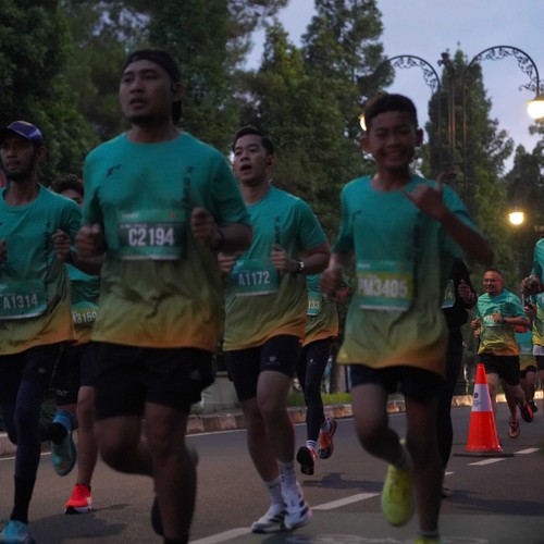 Race photo from BAUR RUN 2025