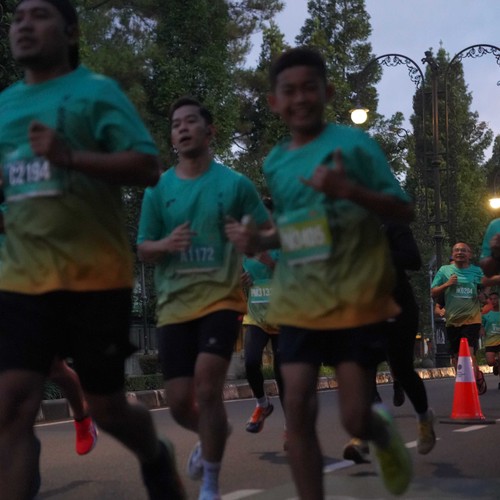 Race photo from BAUR RUN 2025