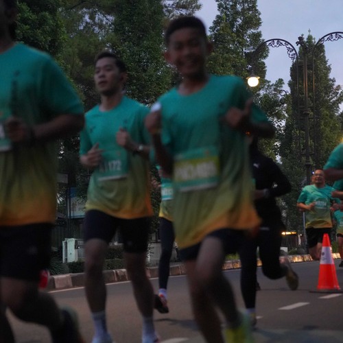 Race photo from BAUR RUN 2025