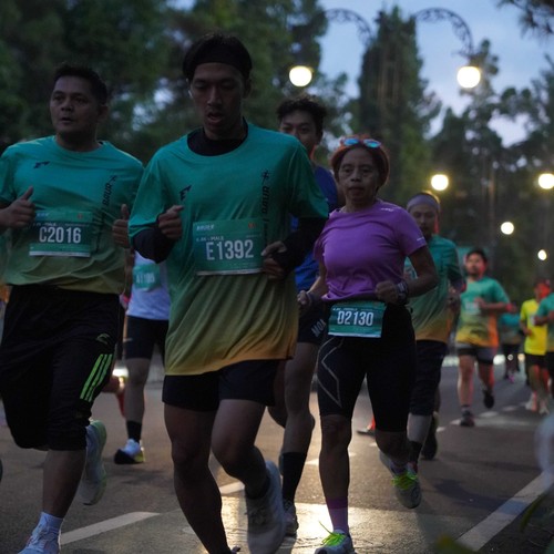 Race photo from BAUR RUN 2025