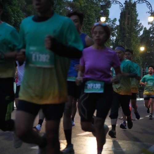 Race photo from BAUR RUN 2025