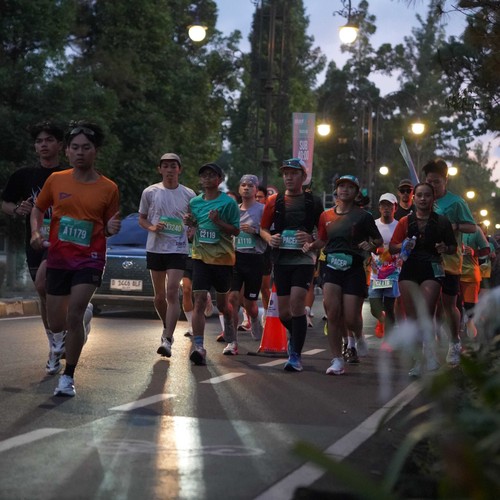 Race photo from BAUR RUN 2025