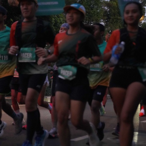 Race photo from BAUR RUN 2025