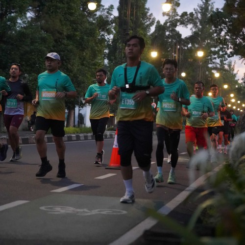 Race photo from BAUR RUN 2025