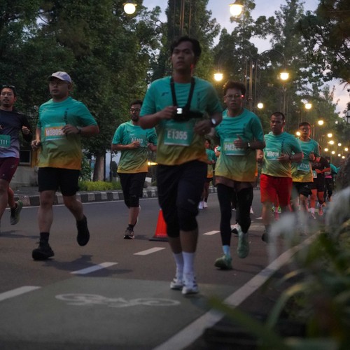 Race photo from BAUR RUN 2025