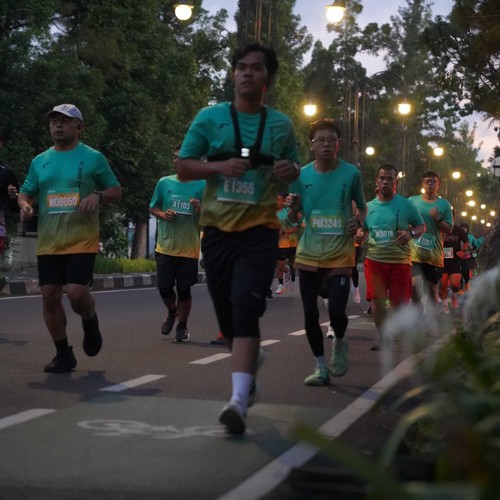 Race photo from BAUR RUN 2025
