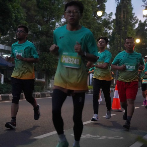 Race photo from BAUR RUN 2025