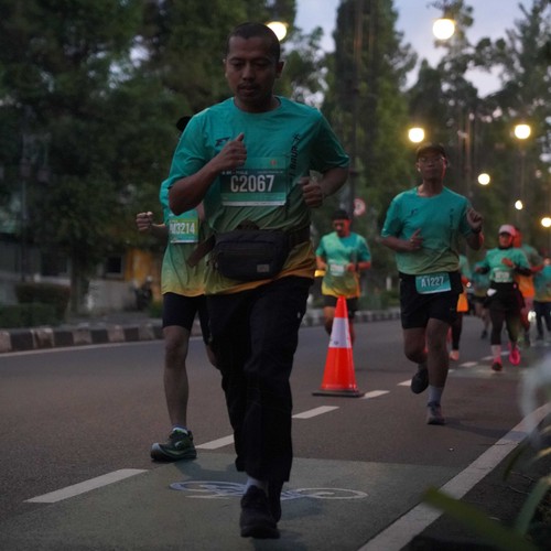 Race photo from BAUR RUN 2025