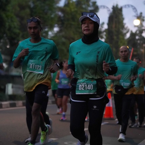 Race photo from BAUR RUN 2025