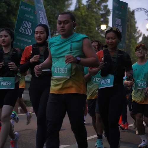 Race photo from BAUR RUN 2025