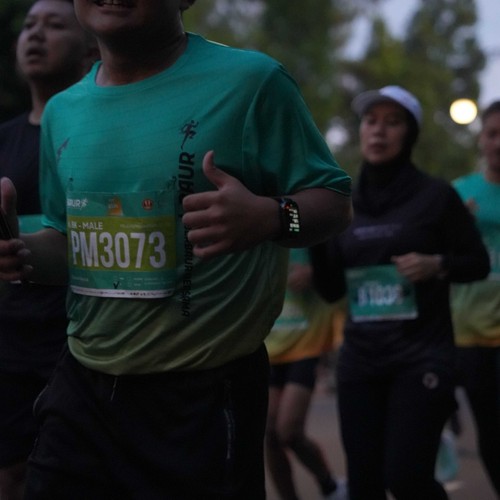 Race photo from BAUR RUN 2025