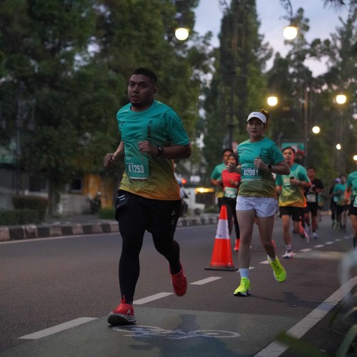Race photo from BAUR RUN 2025