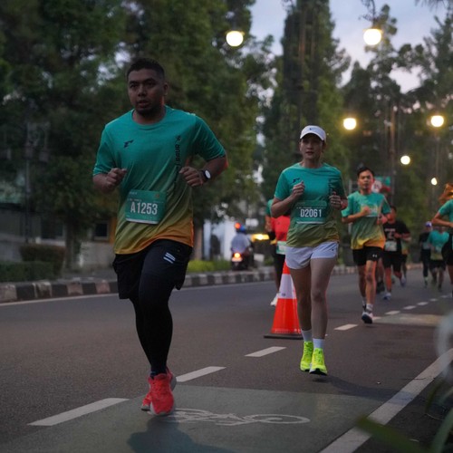 Race photo from BAUR RUN 2025