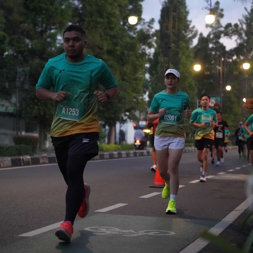 Race photo from BAUR RUN 2025