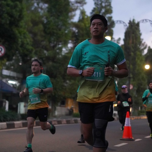 Race photo from BAUR RUN 2025
