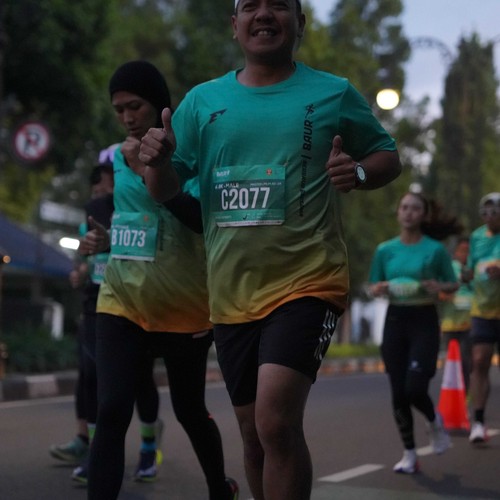 Race photo from BAUR RUN 2025