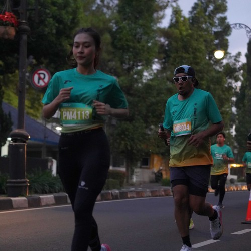Race photo from BAUR RUN 2025