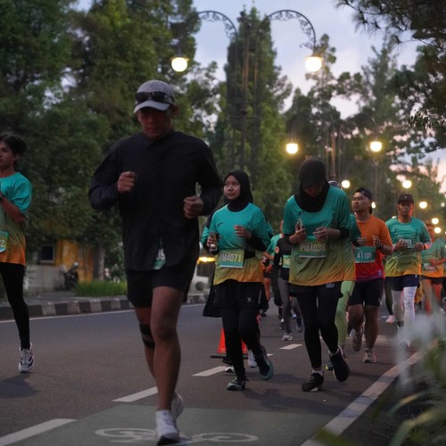 Race photo from BAUR RUN 2025
