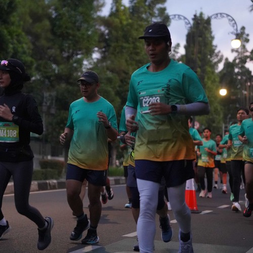 Race photo from BAUR RUN 2025