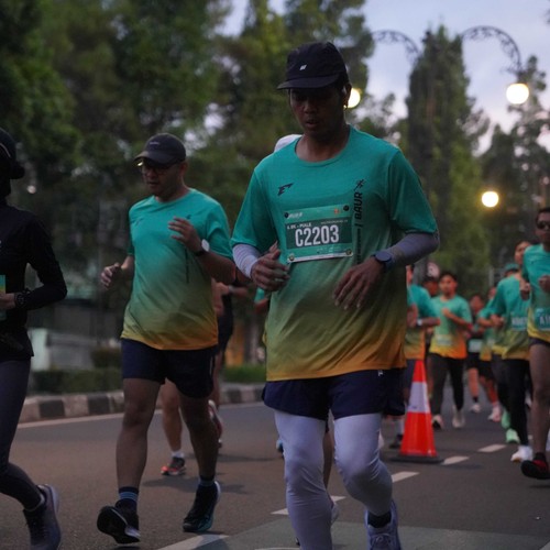 Race photo from BAUR RUN 2025