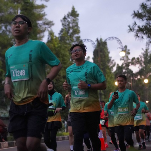 Race photo from BAUR RUN 2025