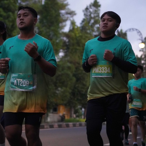 Race photo from BAUR RUN 2025