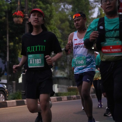 Race photo from BAUR RUN 2025