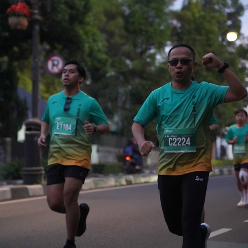 Race photo from BAUR RUN 2025