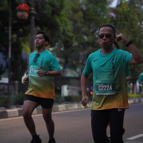 Race photo from BAUR RUN 2025