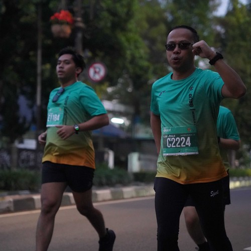 Race photo from BAUR RUN 2025