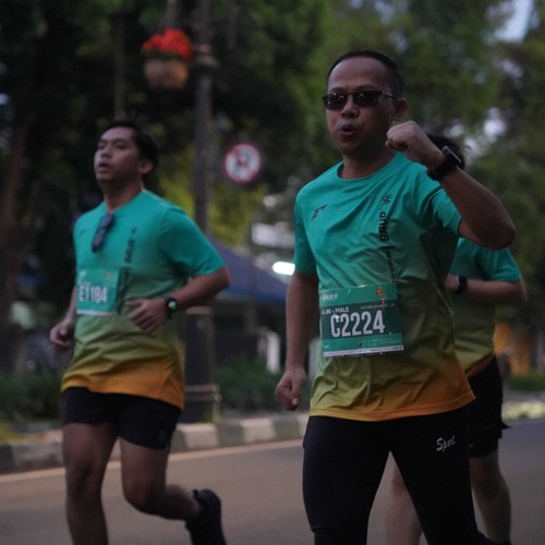 Race photo from BAUR RUN 2025