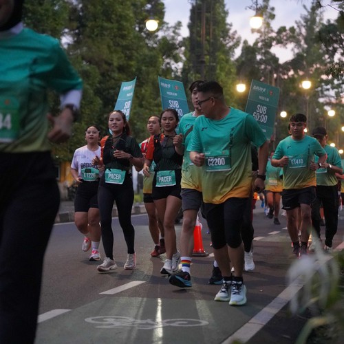 Race photo from BAUR RUN 2025