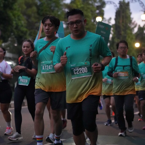 Race photo from BAUR RUN 2025