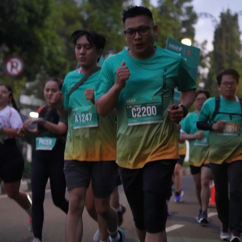Race photo from BAUR RUN 2025