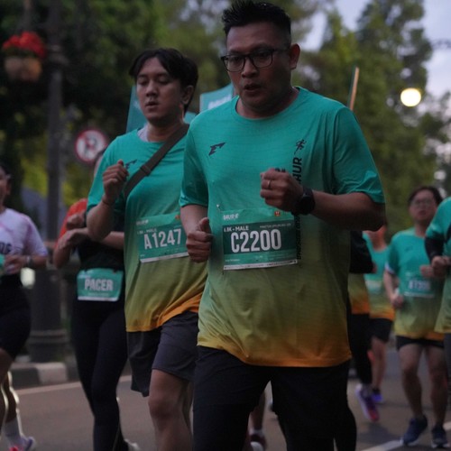 Race photo from BAUR RUN 2025