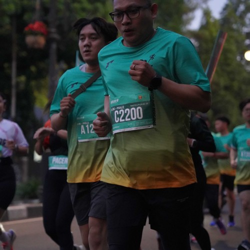 Race photo from BAUR RUN 2025