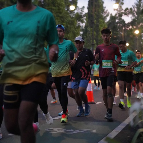 Race photo from BAUR RUN 2025
