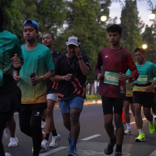 Race photo from BAUR RUN 2025