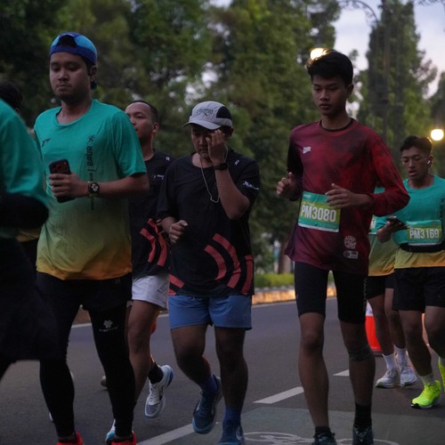 Race photo from BAUR RUN 2025