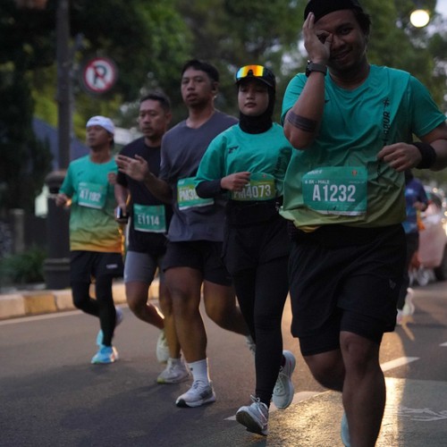 Race photo from BAUR RUN 2025