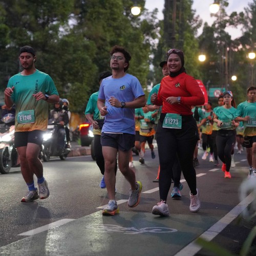 Race photo from BAUR RUN 2025
