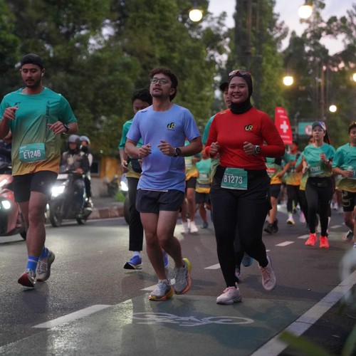 Race photo from BAUR RUN 2025