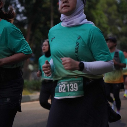 Race photo from BAUR RUN 2025