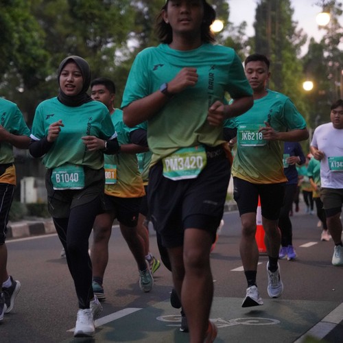 Race photo from BAUR RUN 2025