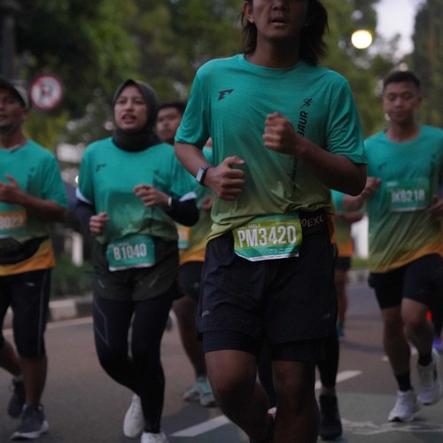 Race photo from BAUR RUN 2025